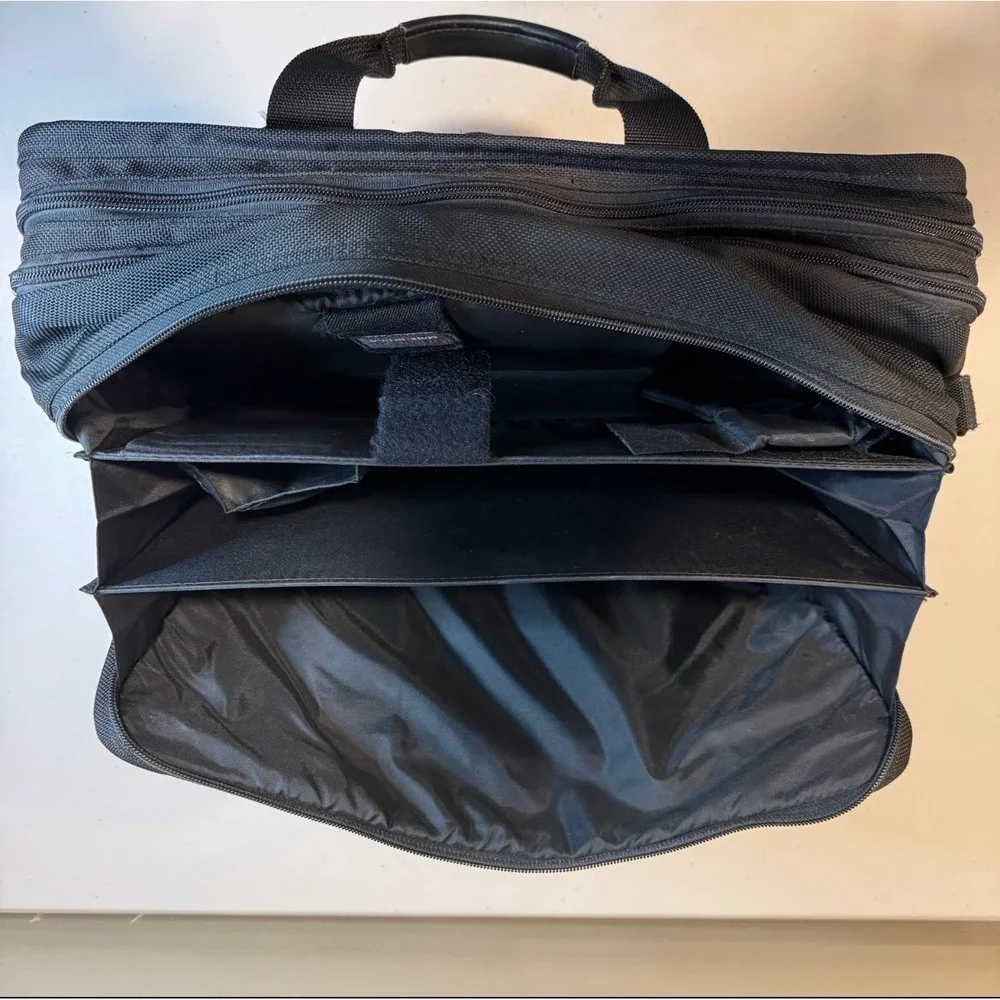 Tumi Black Alpha Ballistic Expandable Organizer Laptop Messenger Bag Briefcase‎